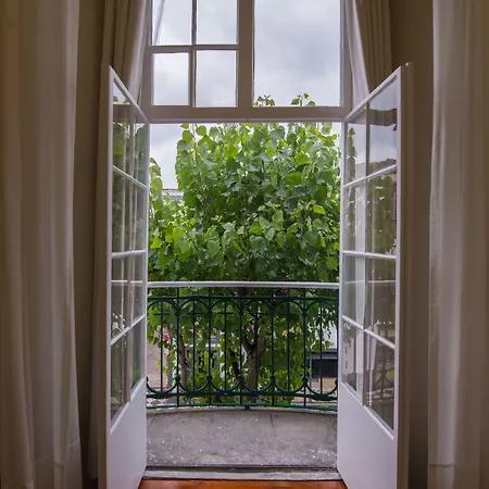 Casa Ateneu بيت ضيافة 3*