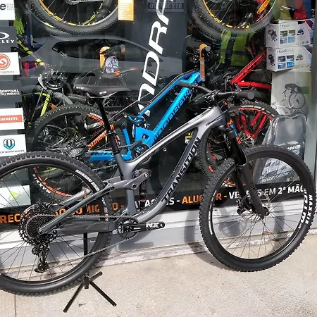 Casa Ateneu بيت ضيافة 3*