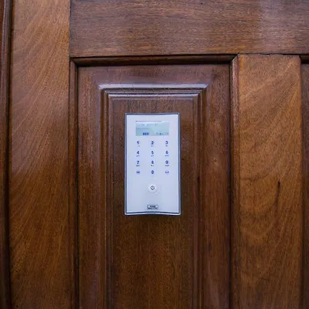 Gasthuis Casa Ateneu 3*