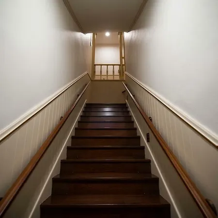 Casa Ateneu 3*