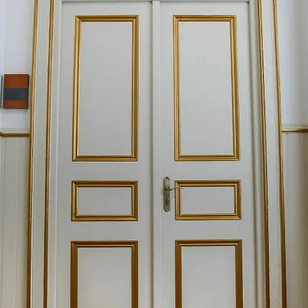 Gasthuis Casa Ateneu 3*