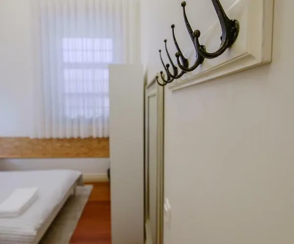 Casa Ateneu 게스트하우스 Ponta Delgada