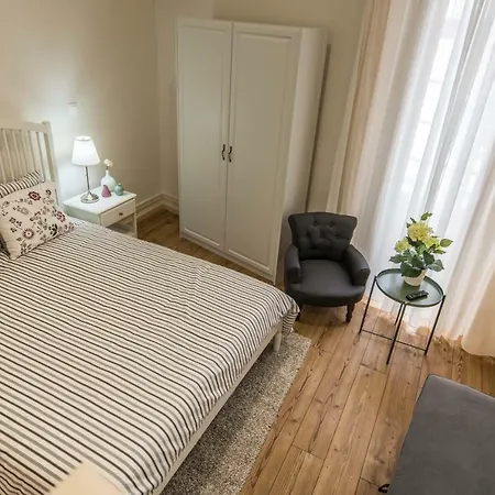 Casa Ateneu Πανσιόν 3*