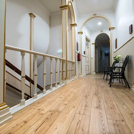 Πανσιόν Casa Ateneu 3*